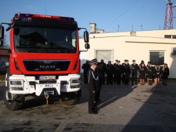 2015-11-27 Uroczyste przekazanie samochodu ratowniczo-gaśniczego dla Ochotniczej Straży Pożarnej w Suchym Dębie